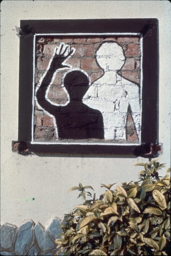 Luis Villamizar. Graffiti, 1977. Bello Monte, Caracas. Diapositiva color 35mm.
